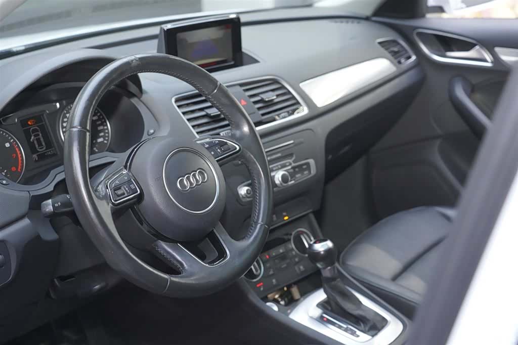 Audi Q3, 2017 12