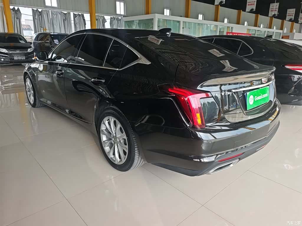 Cadillac CT5, 2023 все фото