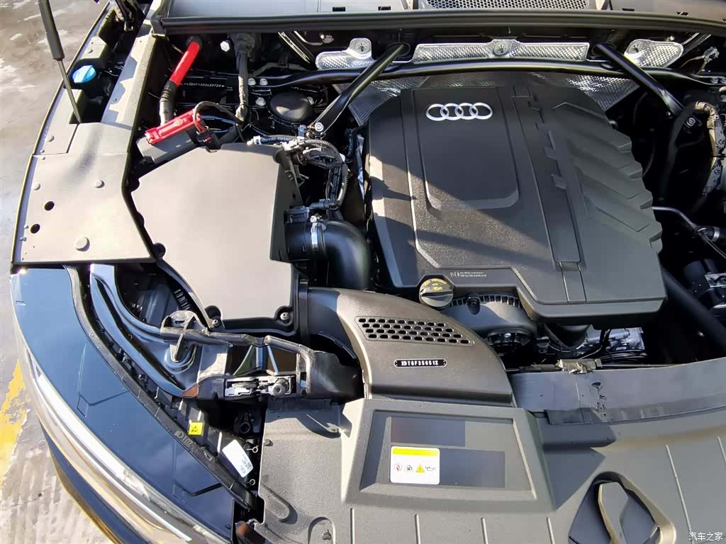 Audi Q5L, 2025 10