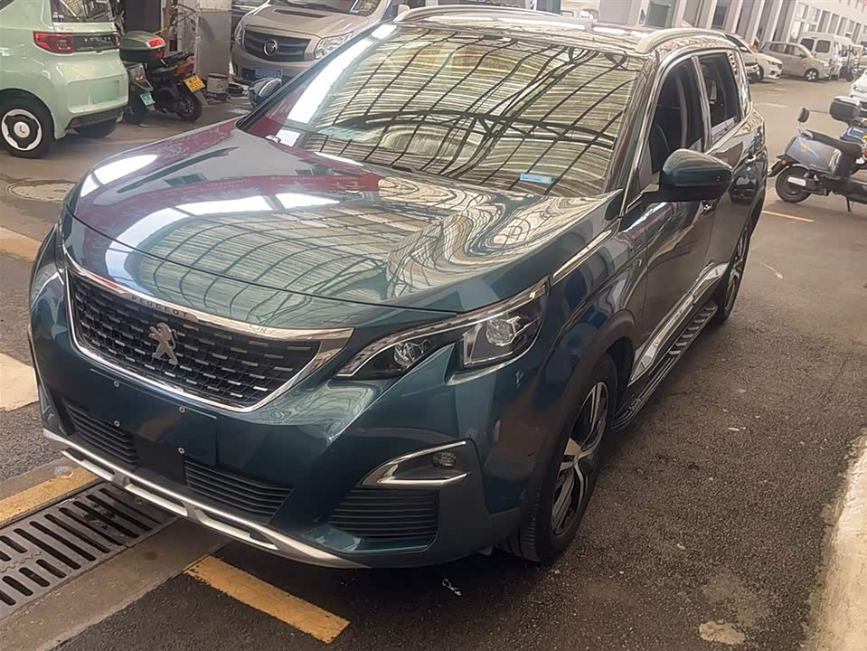 Peugeot 5008
