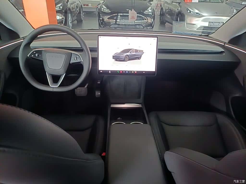 Tesla Model 3, 2025 10