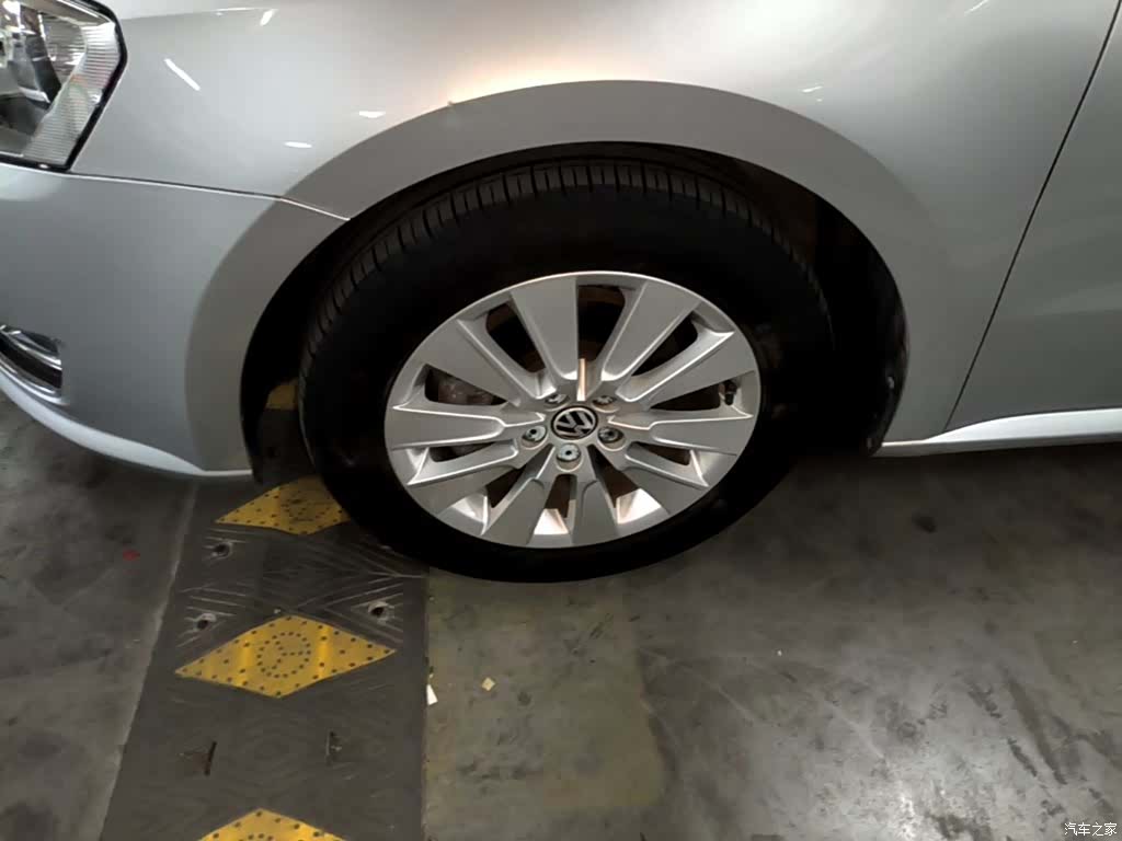 Volkswagen Lavida, 2016 23