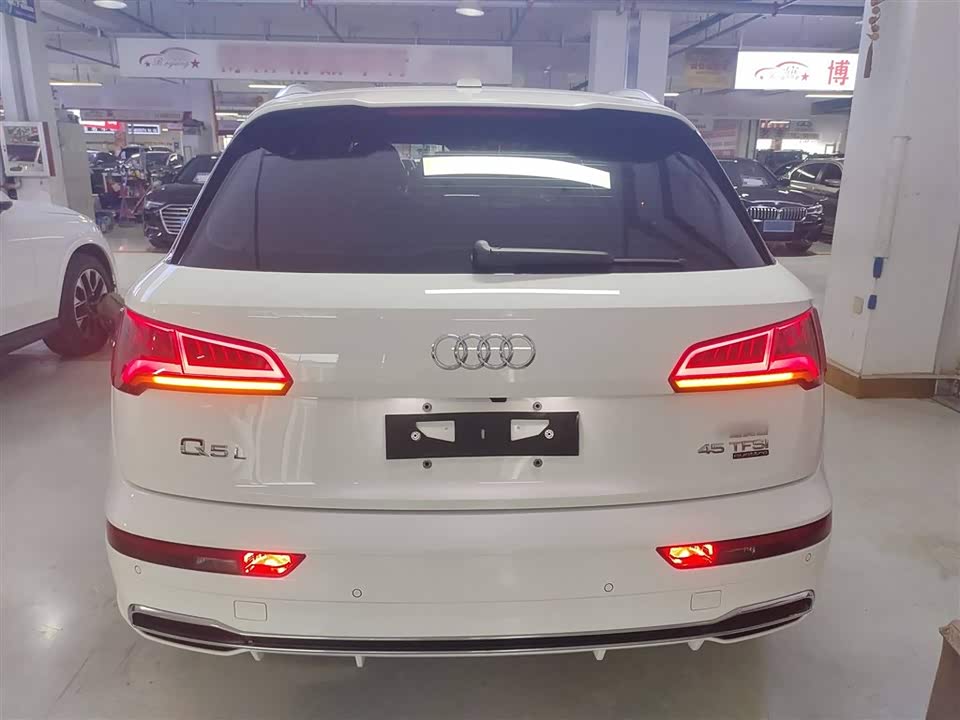 Audi Q5L Audi Q5L