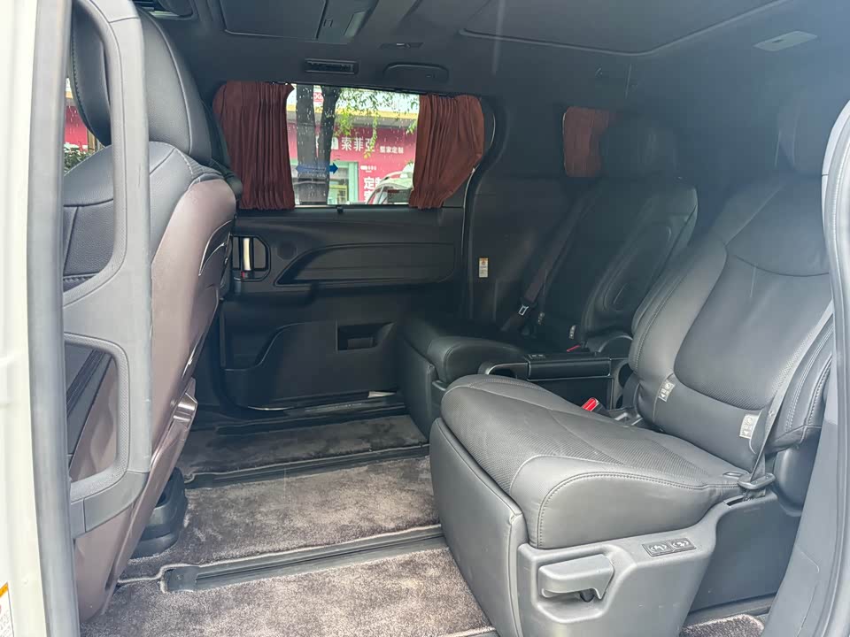 Toyota SIENNA