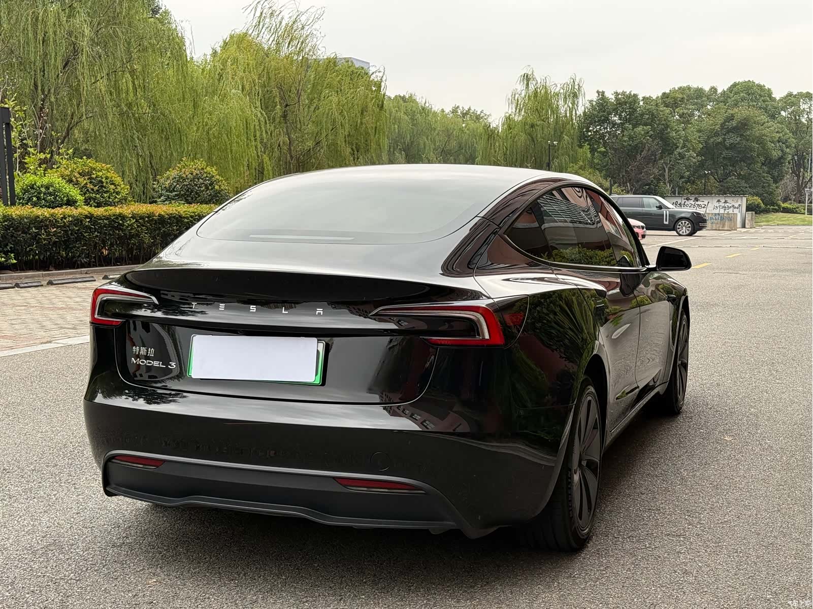 Tesla Model 3, 2025 16
