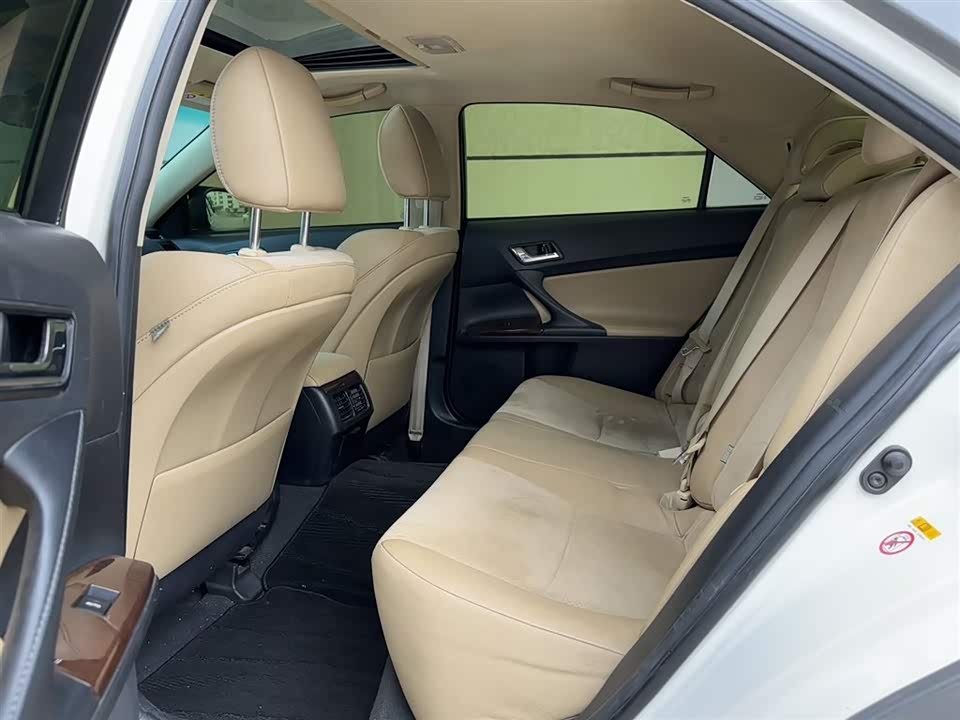 Toyota Reiz Toyota Reiz