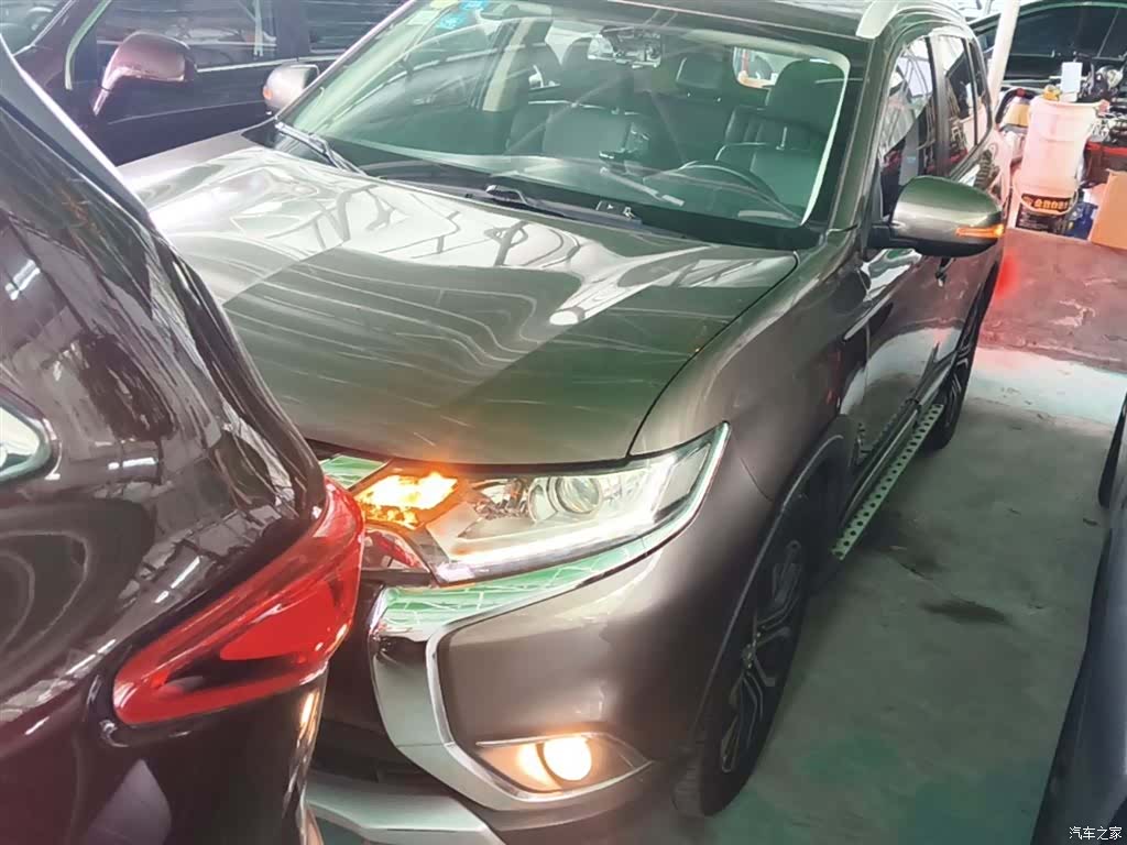 Mitsubishi Outlander, 2018 2