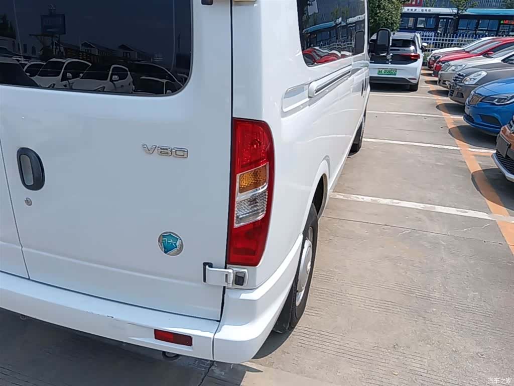 Maxus V80, 2022 8
