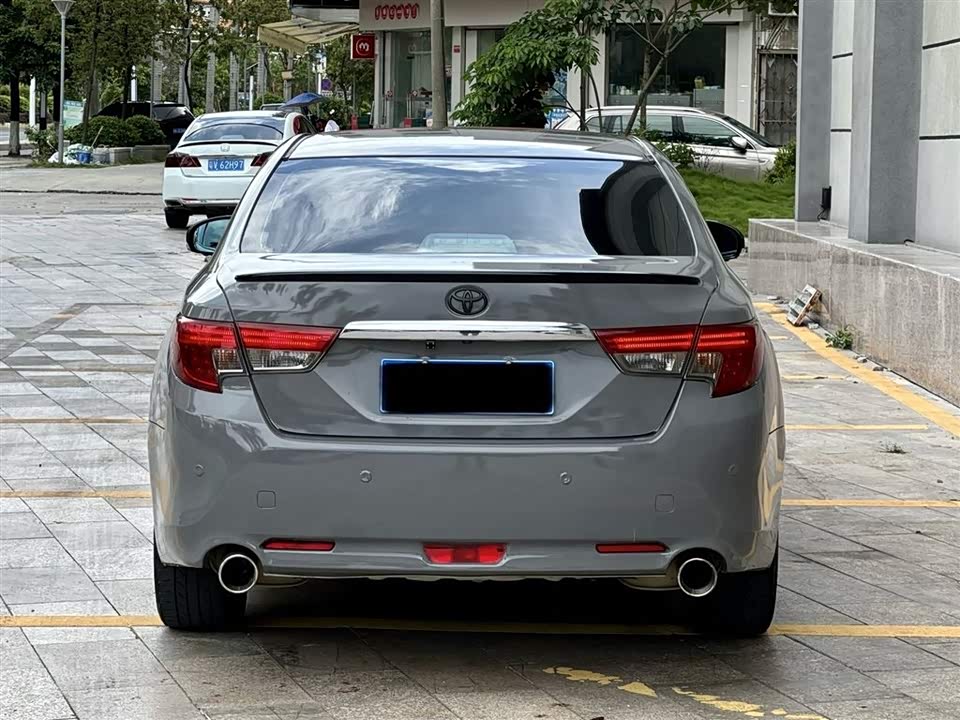 Toyota Reiz Toyota Reiz