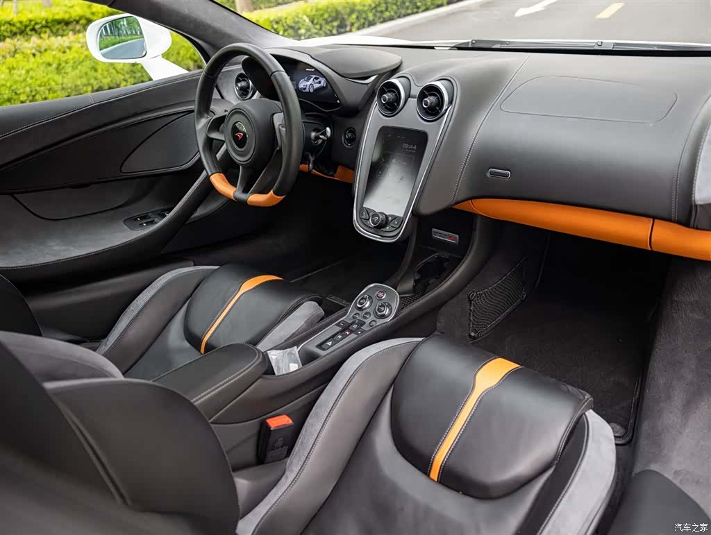 McLaren 570, 2019 10
