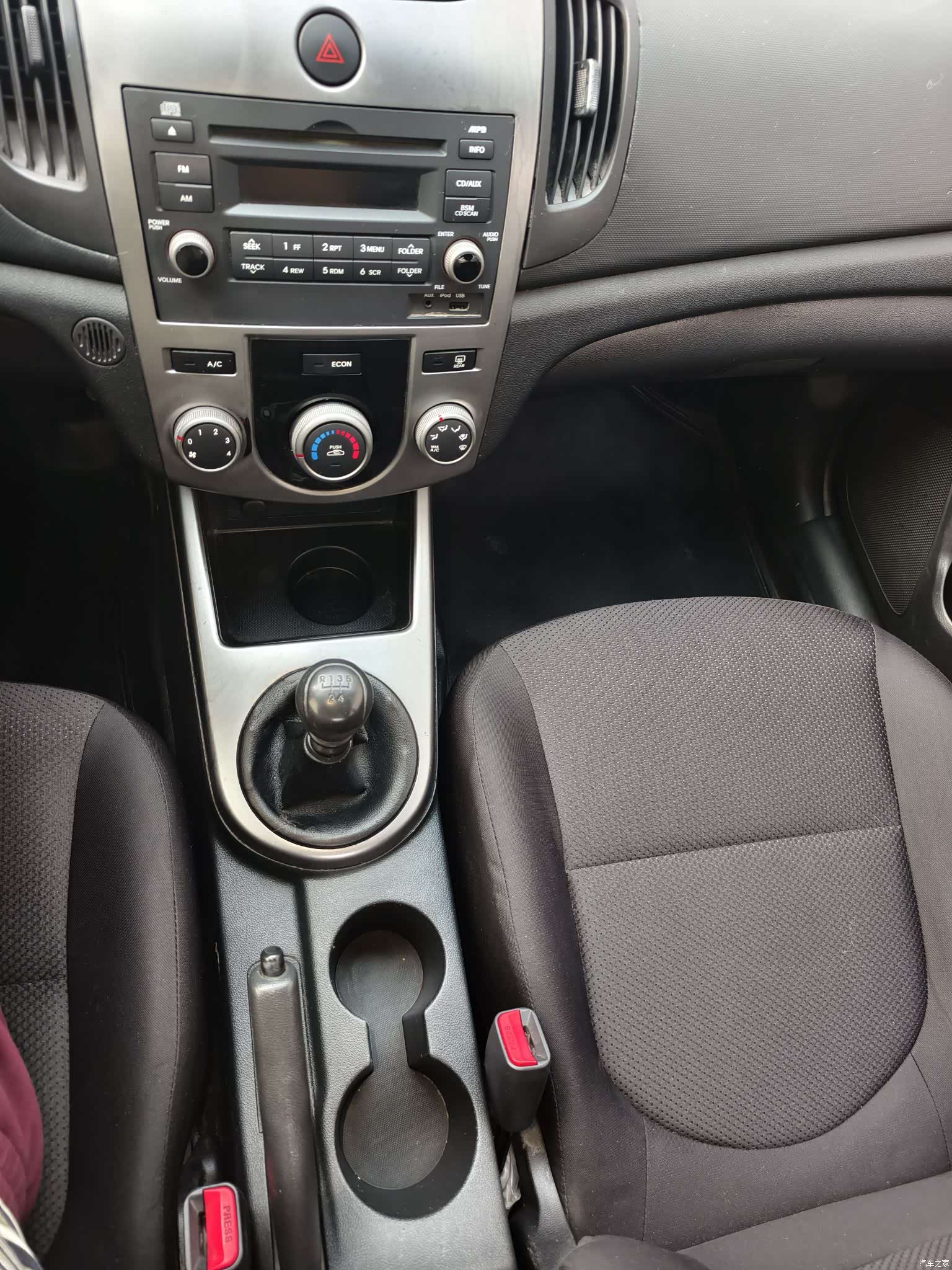 Kia GL, 2012 9