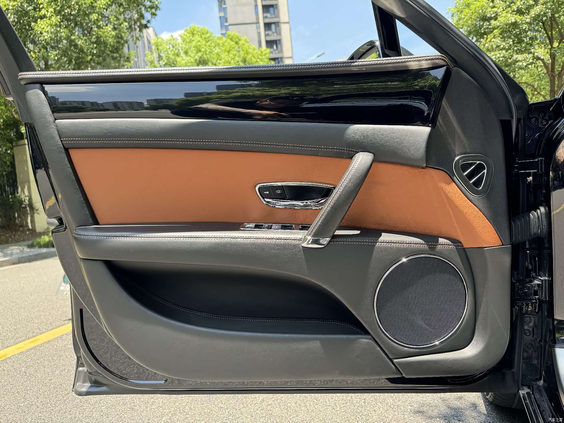 Bentley Flying Spur, 2017 13
