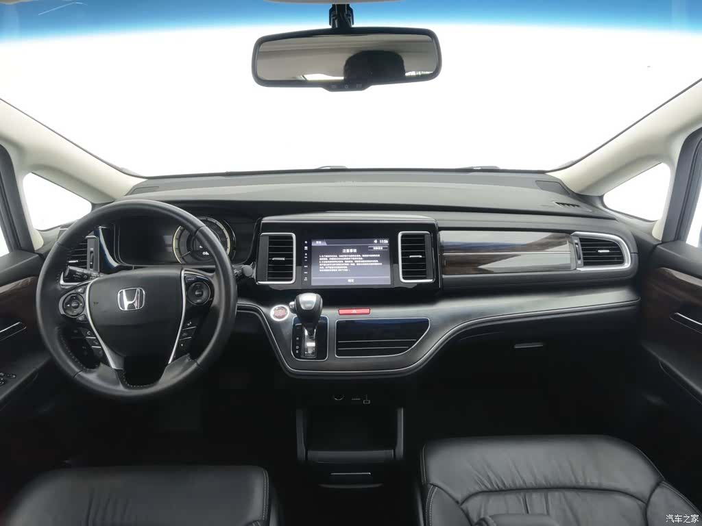 Honda Elysion, 2018 все фото