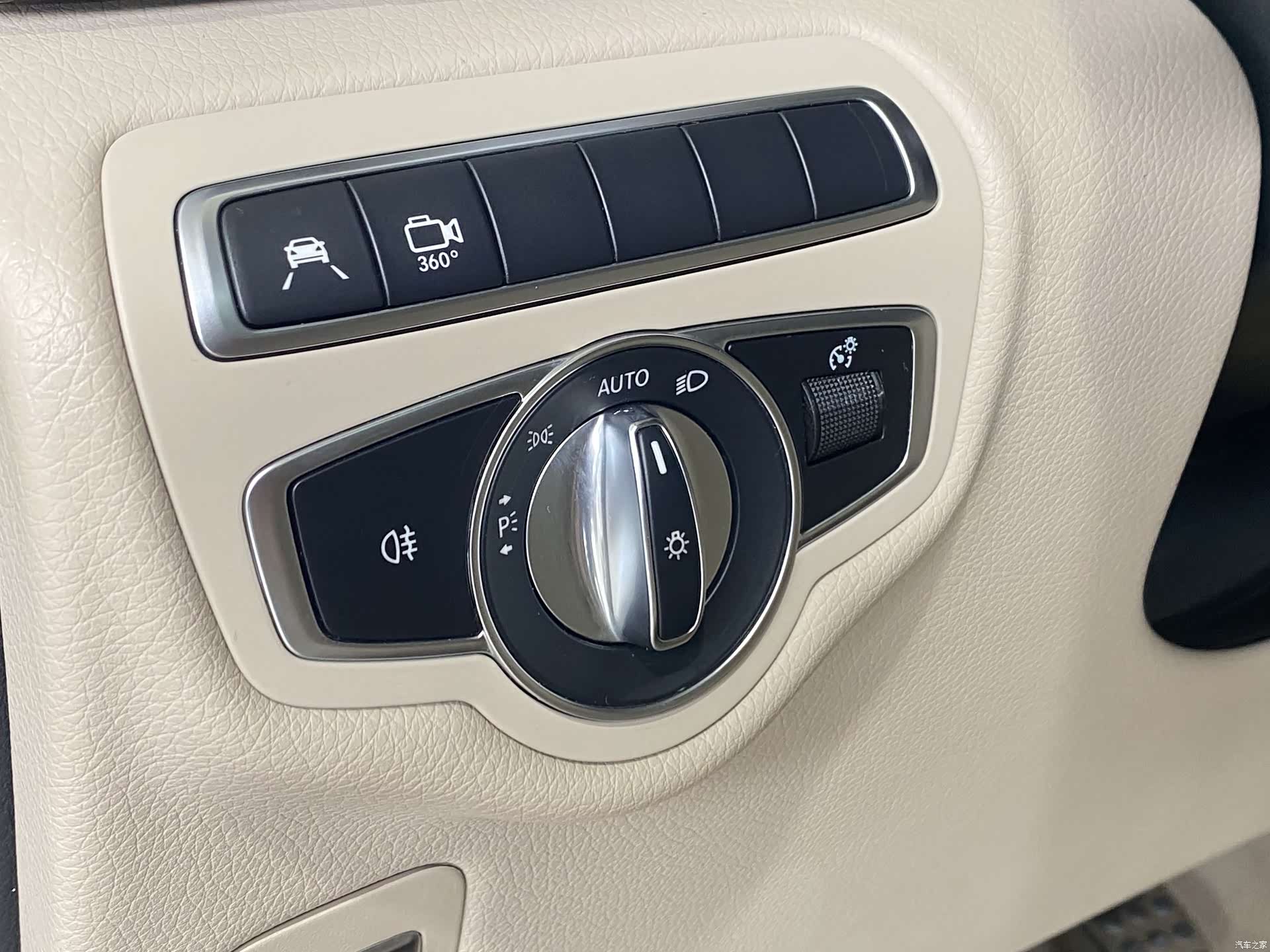 Mercedes-Benz V-Class, 2020 6