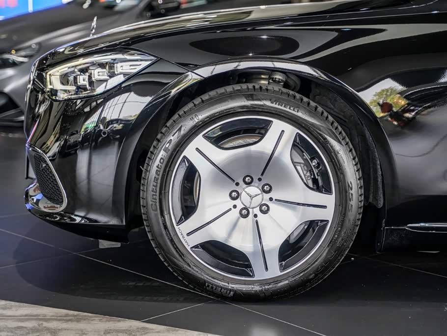 Mercedes-Benz Maybach S-class