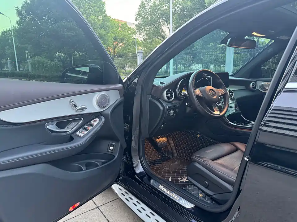 Mercedes-Benz GLC Mercedes-Benz GLC