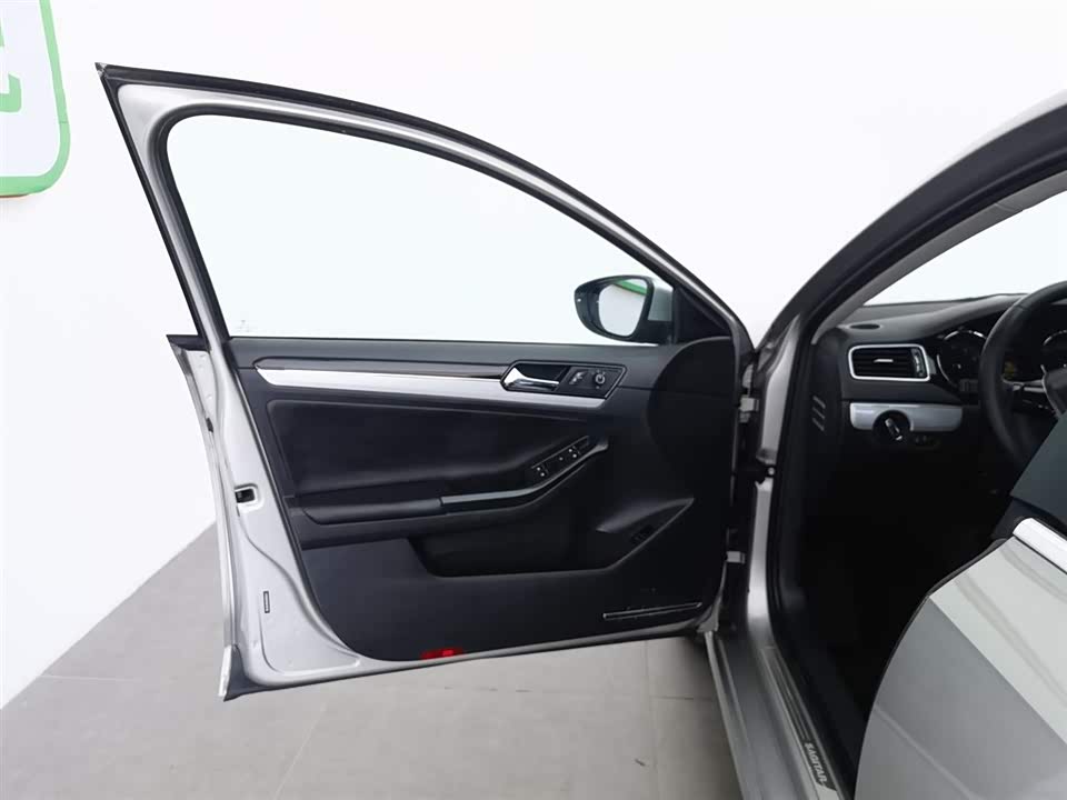 Volkswagen Sagitar Volkswagen Sagitar