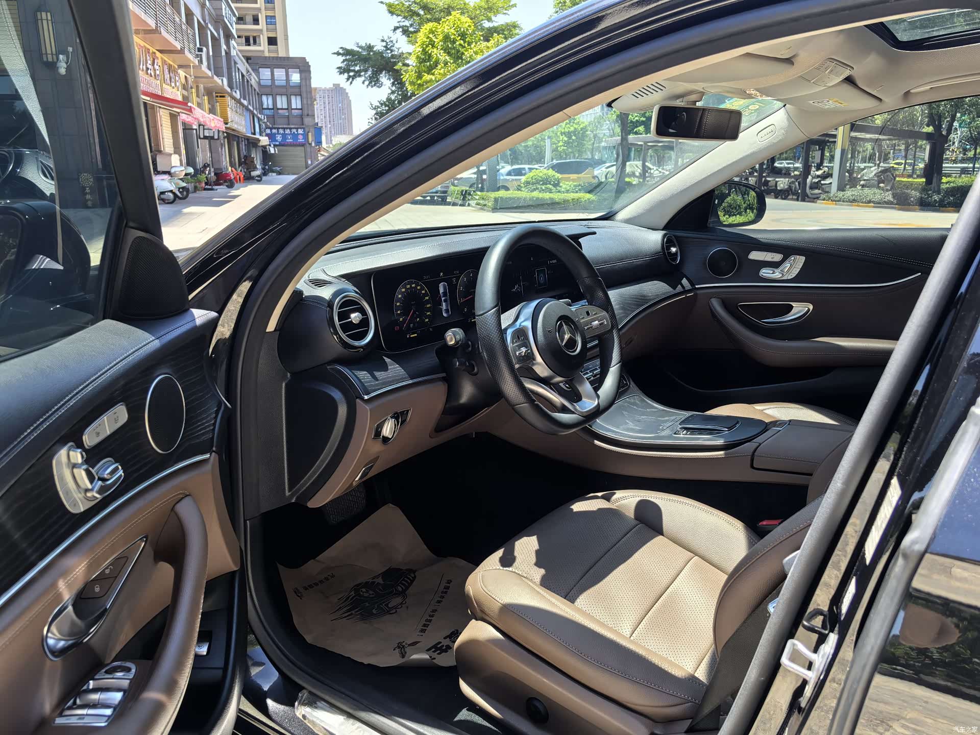 Mercedes-Benz E-Class, 2019 4
