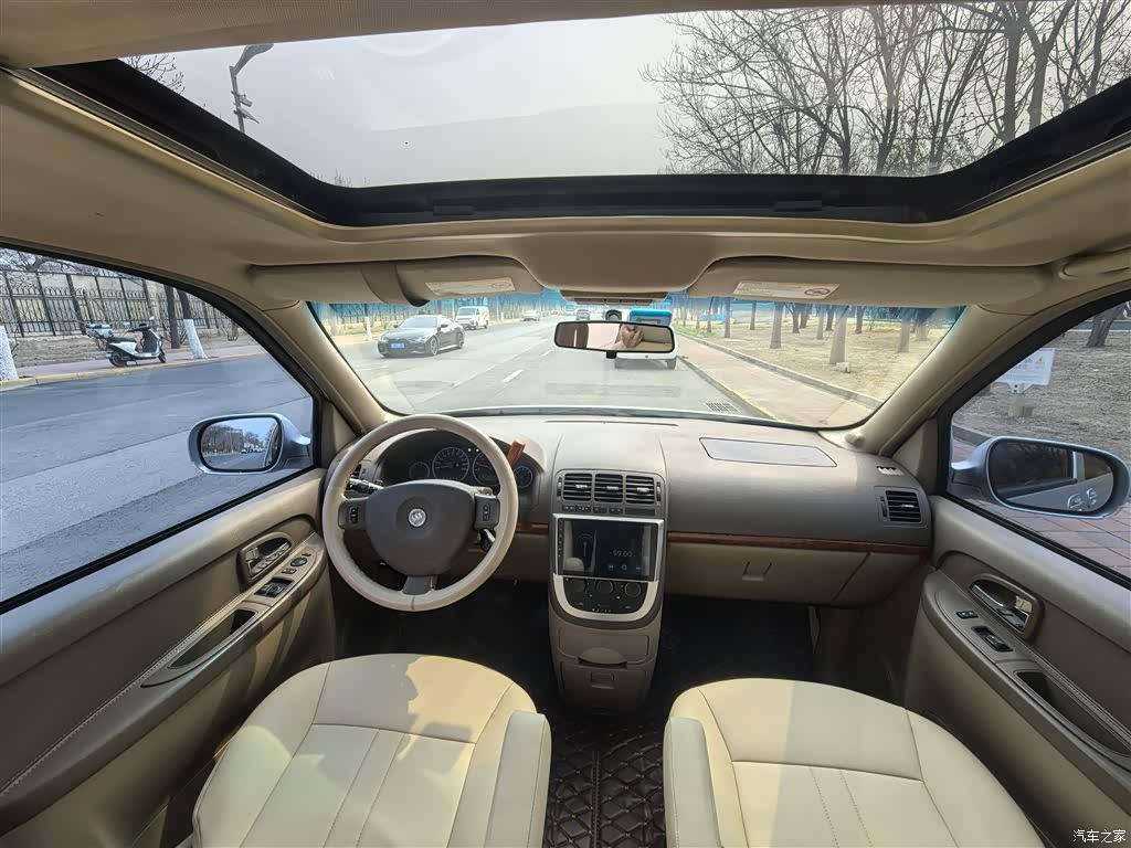 Buick GL8, 2011 7