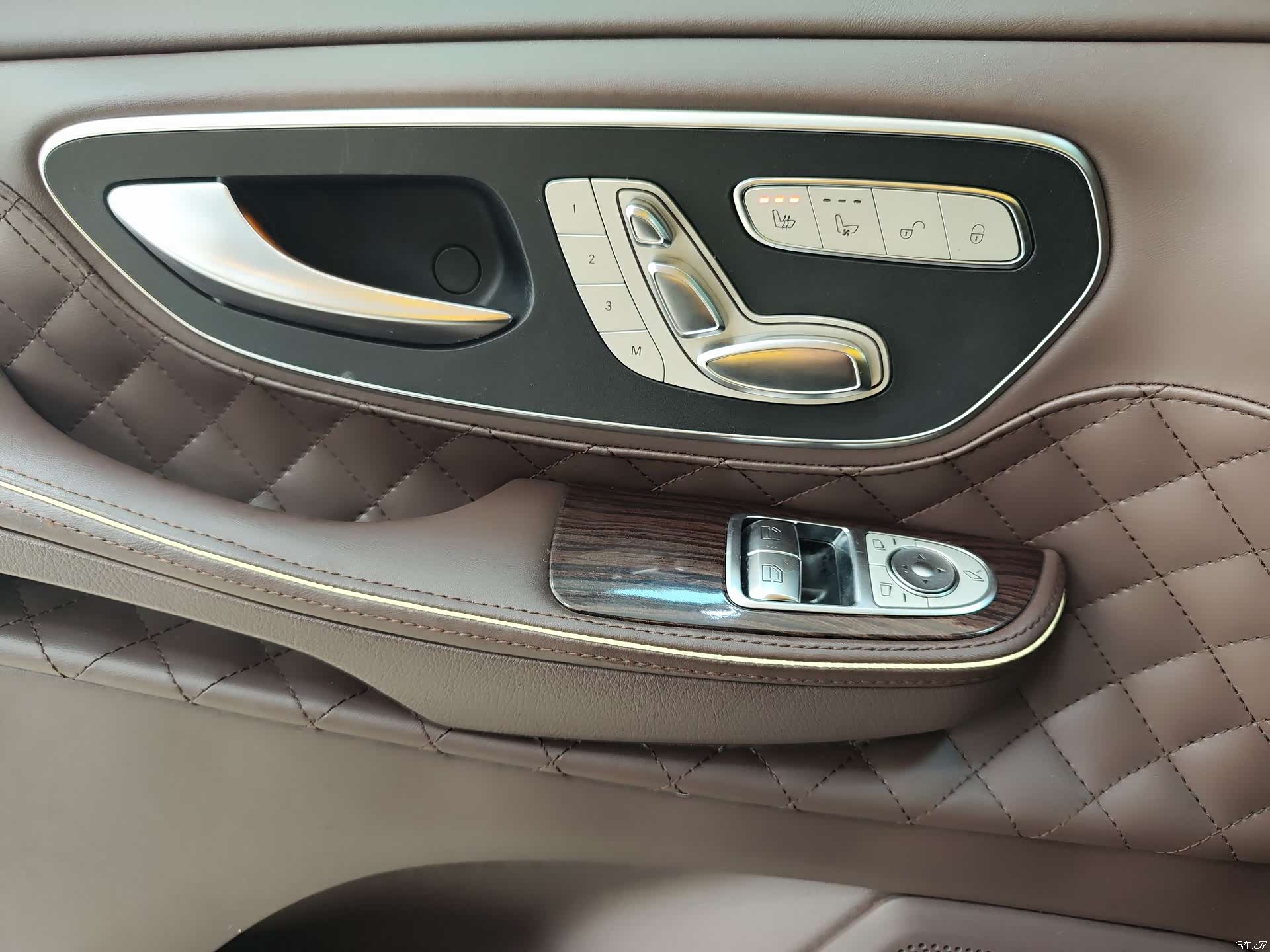 Mercedes-Benz V-Class, 2018 16