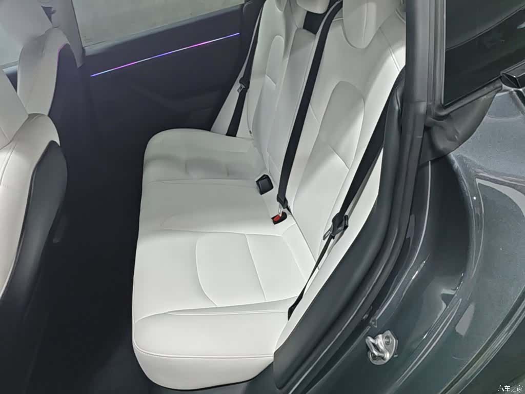 Tesla Model 3, 2023 17