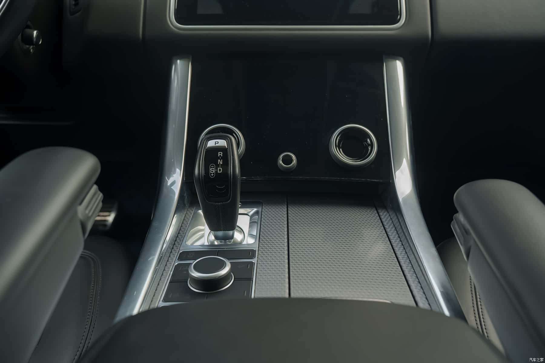 Land Rover Range Rover, 2019 18