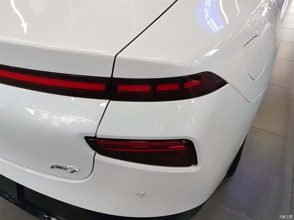 Xpeng P7, 2020 8
