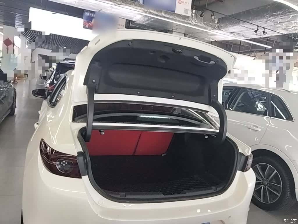 Mazda Mazda3, 2023 19
