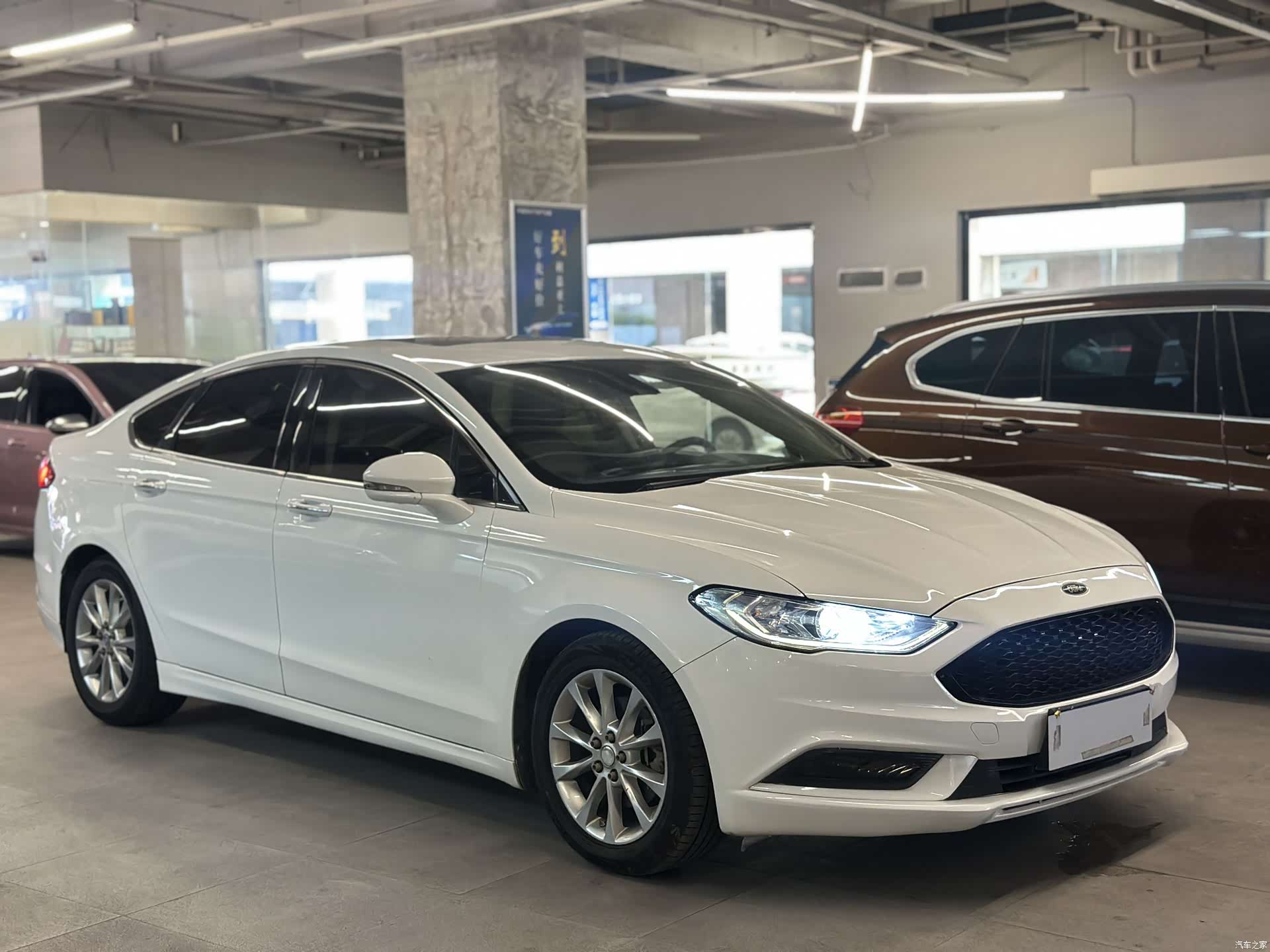Ford Mondeo, 2017 3