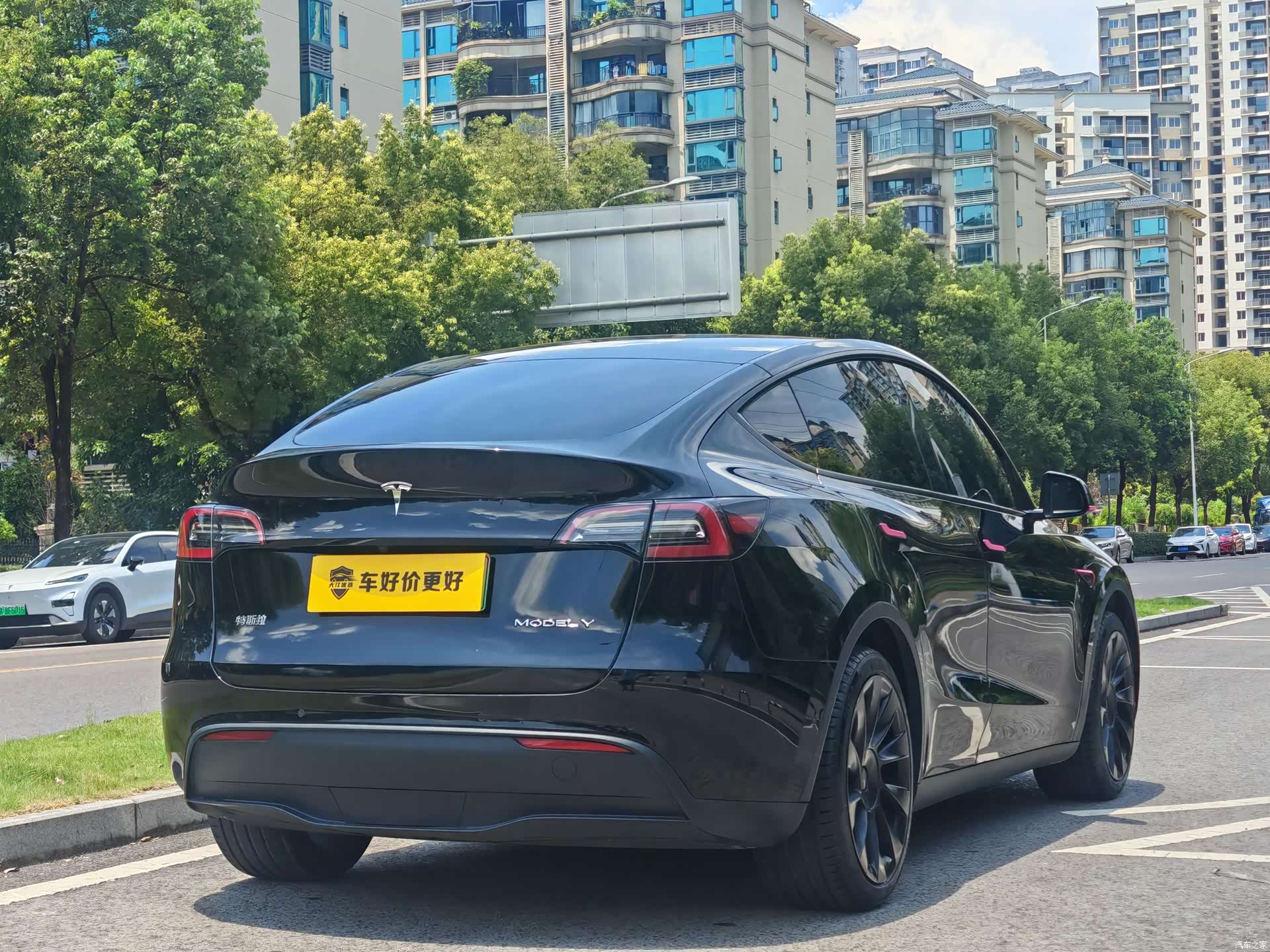 Tesla Model Y, 2021 17