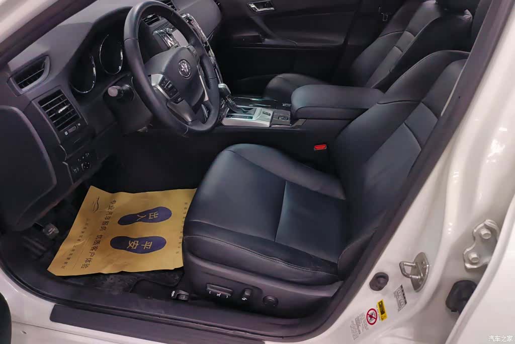 Toyota 2.5V, 2013 9