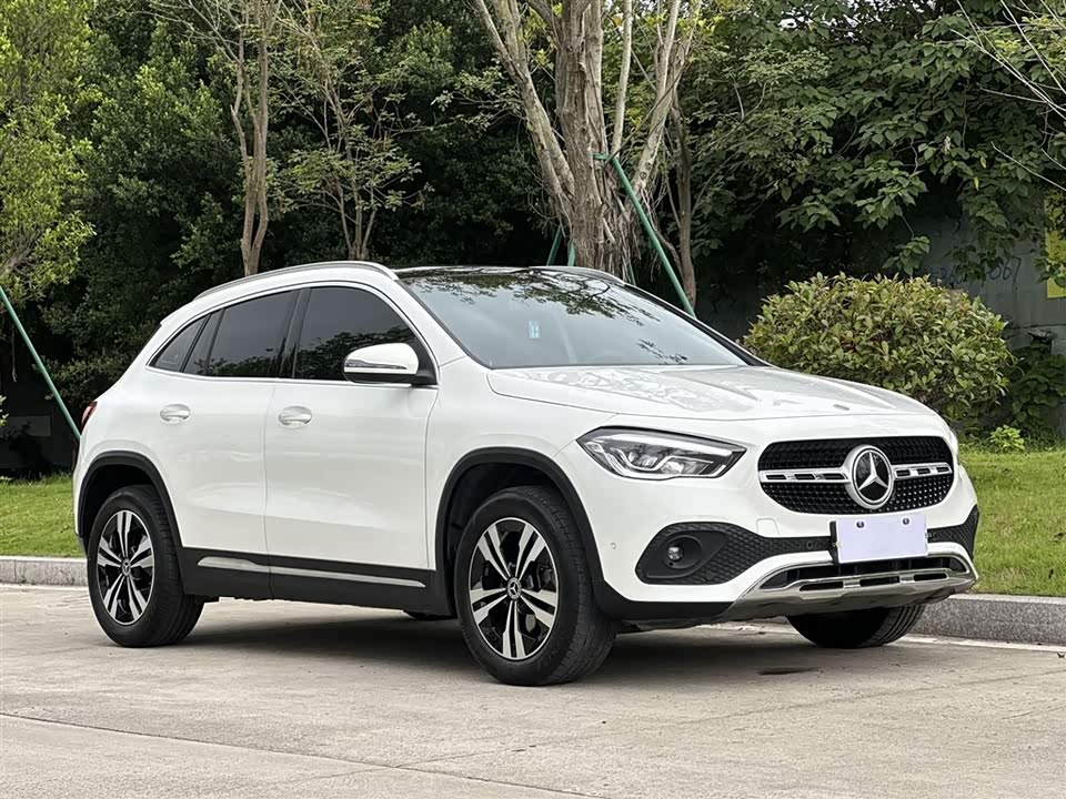 Mercedes-Benz GLA
