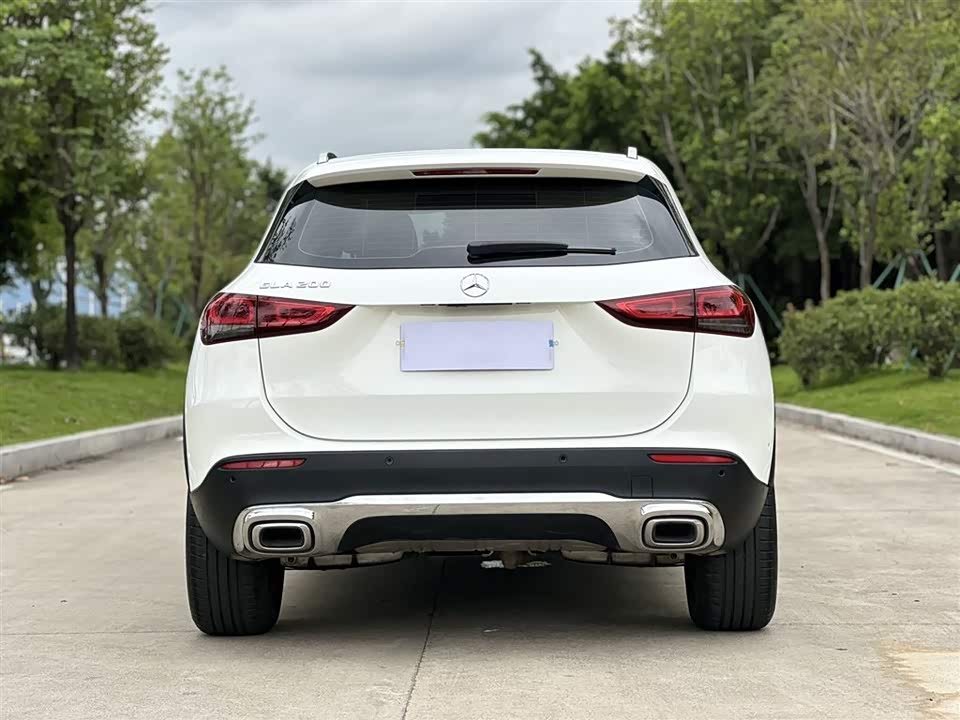 Mercedes-Benz GLA