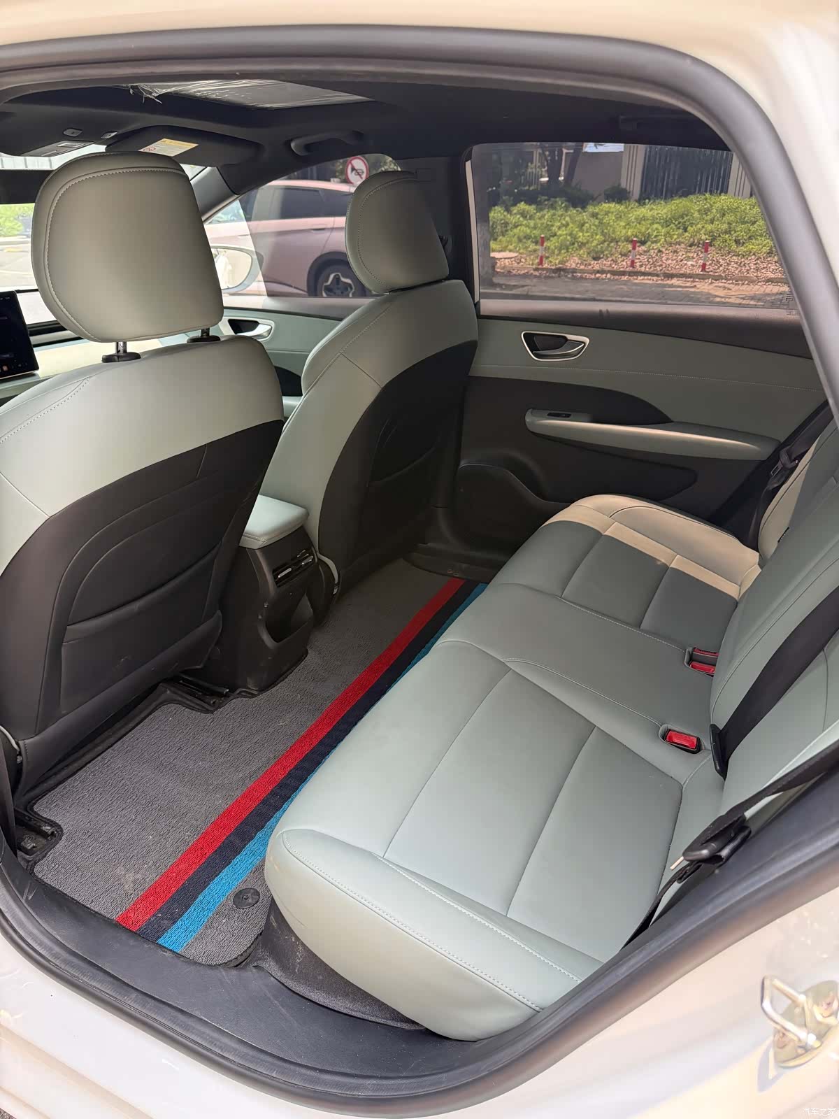 Roewe D6, 2025 8