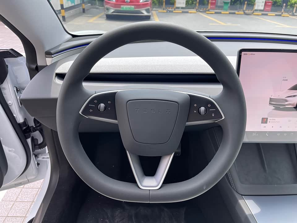 Tesla Model 3 Tesla Model 3