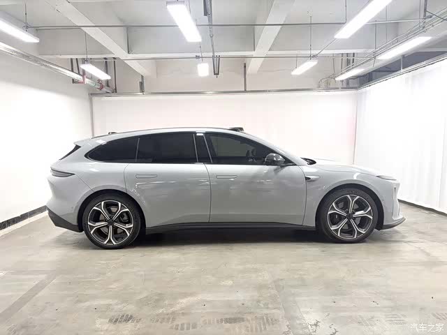 NIO ET5, 2024 8