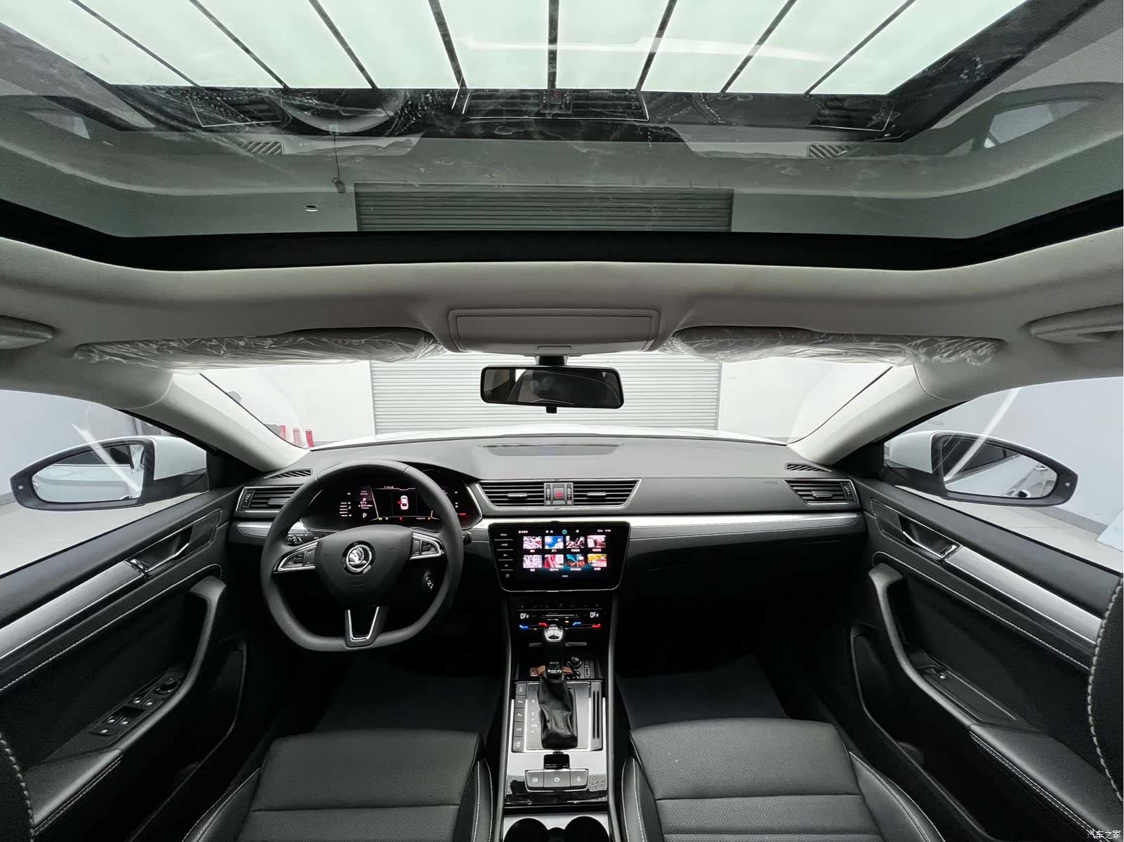 Skoda Superb, 2024 9