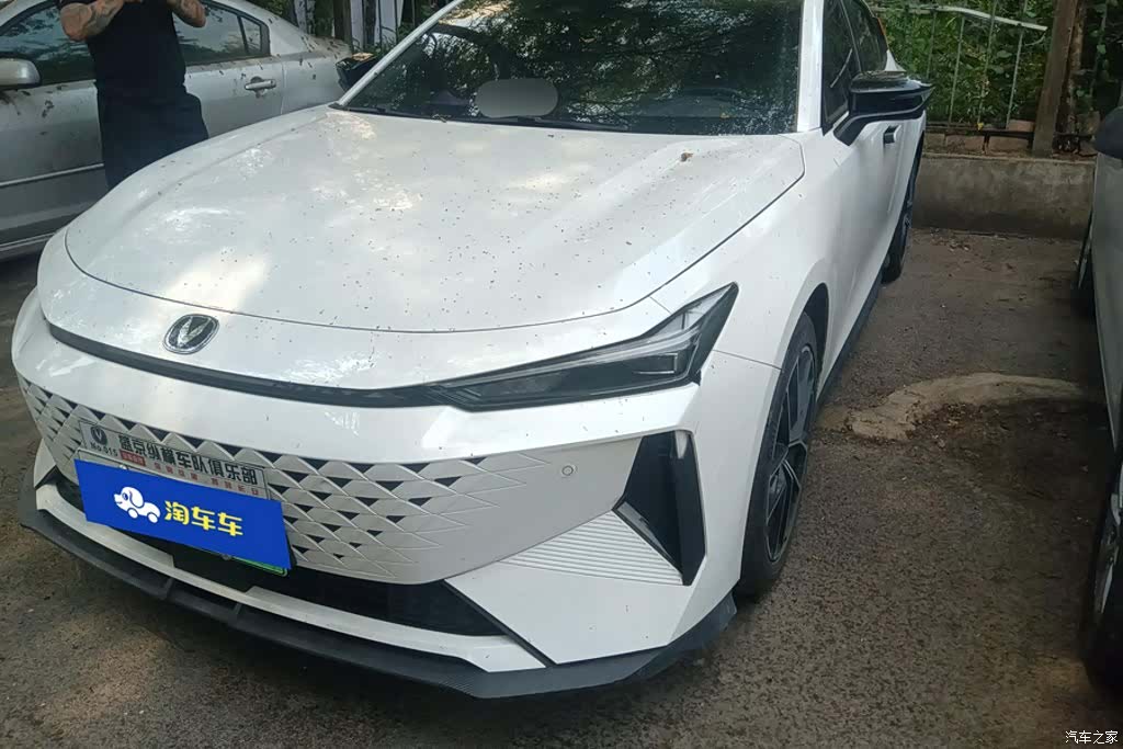 Changan UNI-V, 2025 1