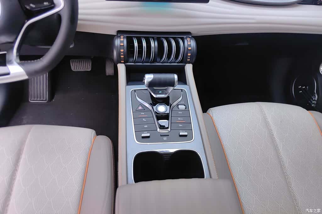 BYD Yuan, 2023 16