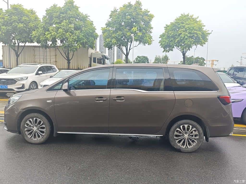 Buick GL8, 2023 8