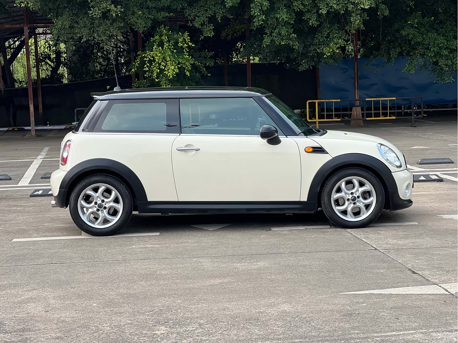 Mini Cooper, 2012 4