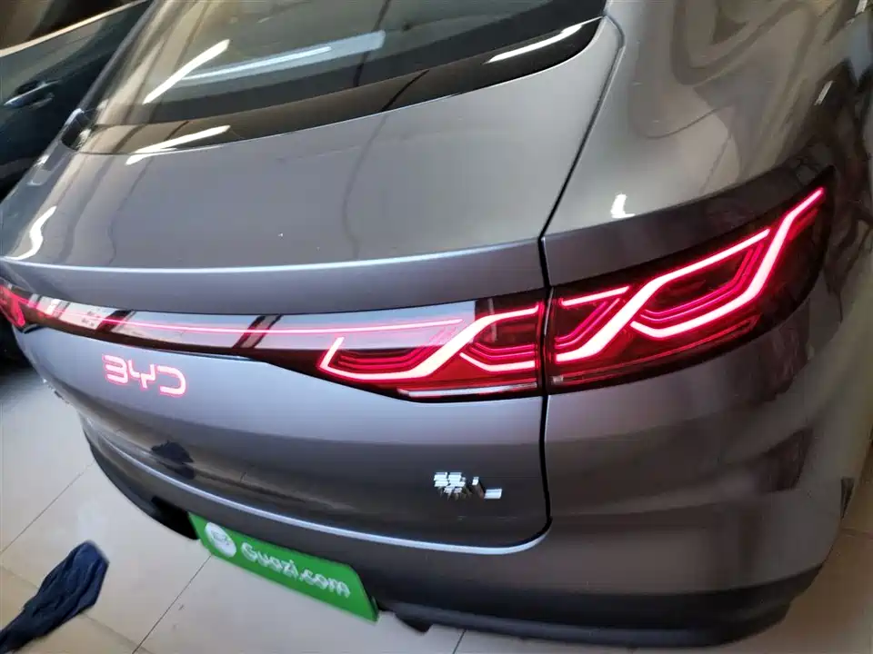 BYD Qin L BYD Qin L