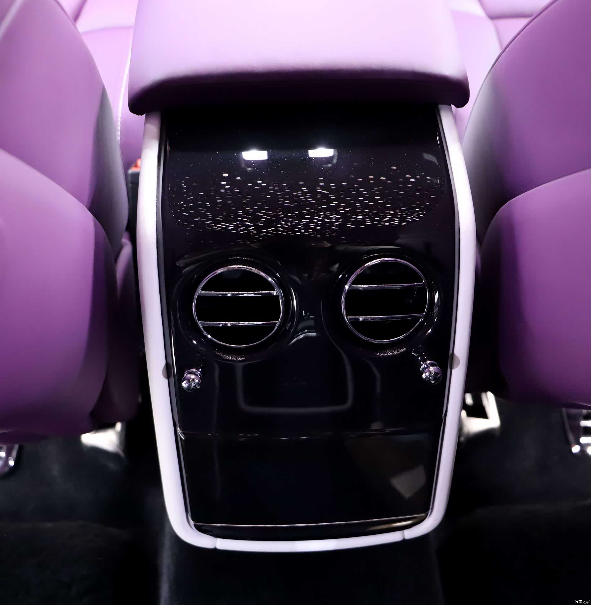 Rolls-Royce Phantom, 2021 21