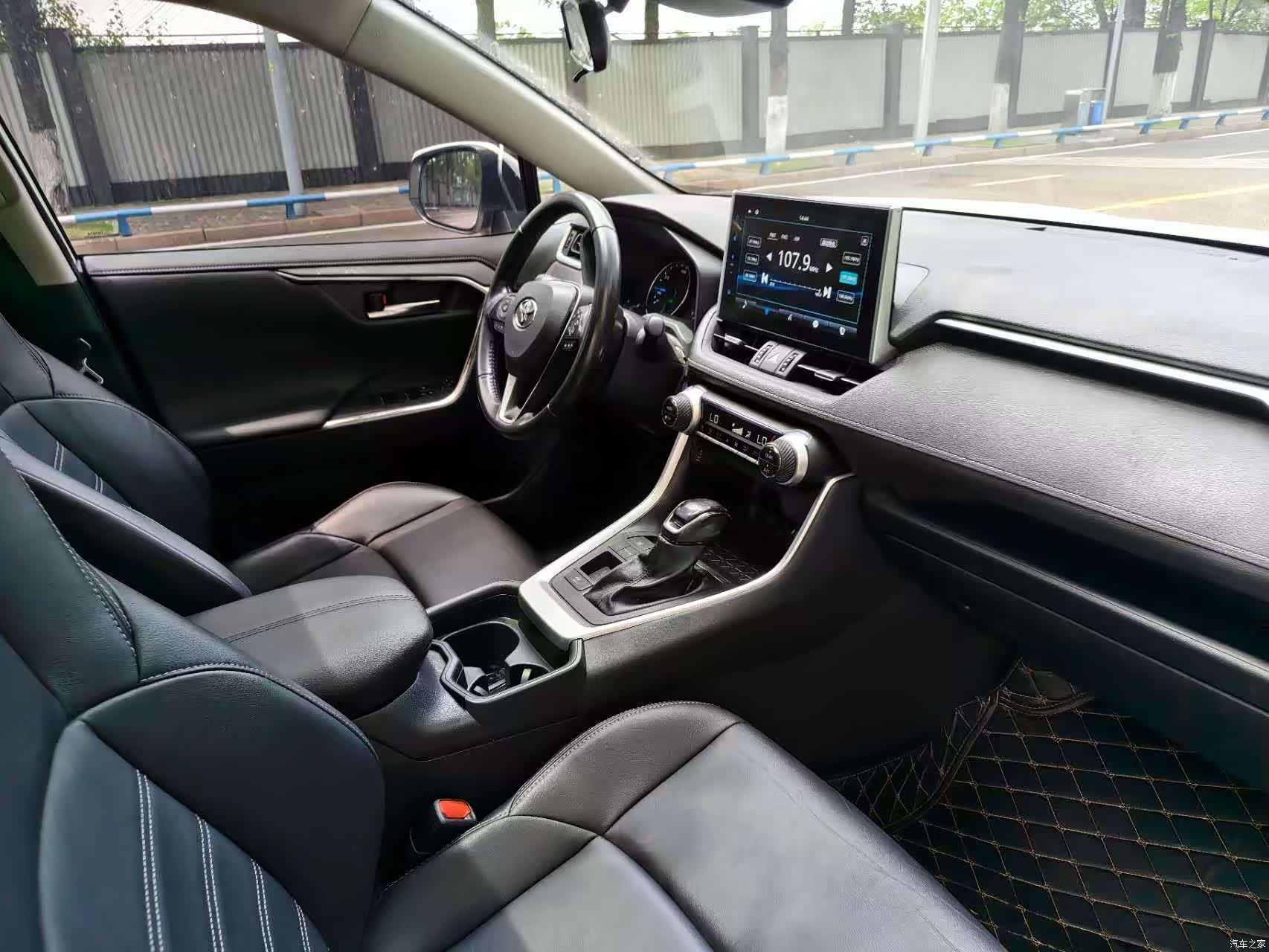 Toyota Wildlander, 2022 4