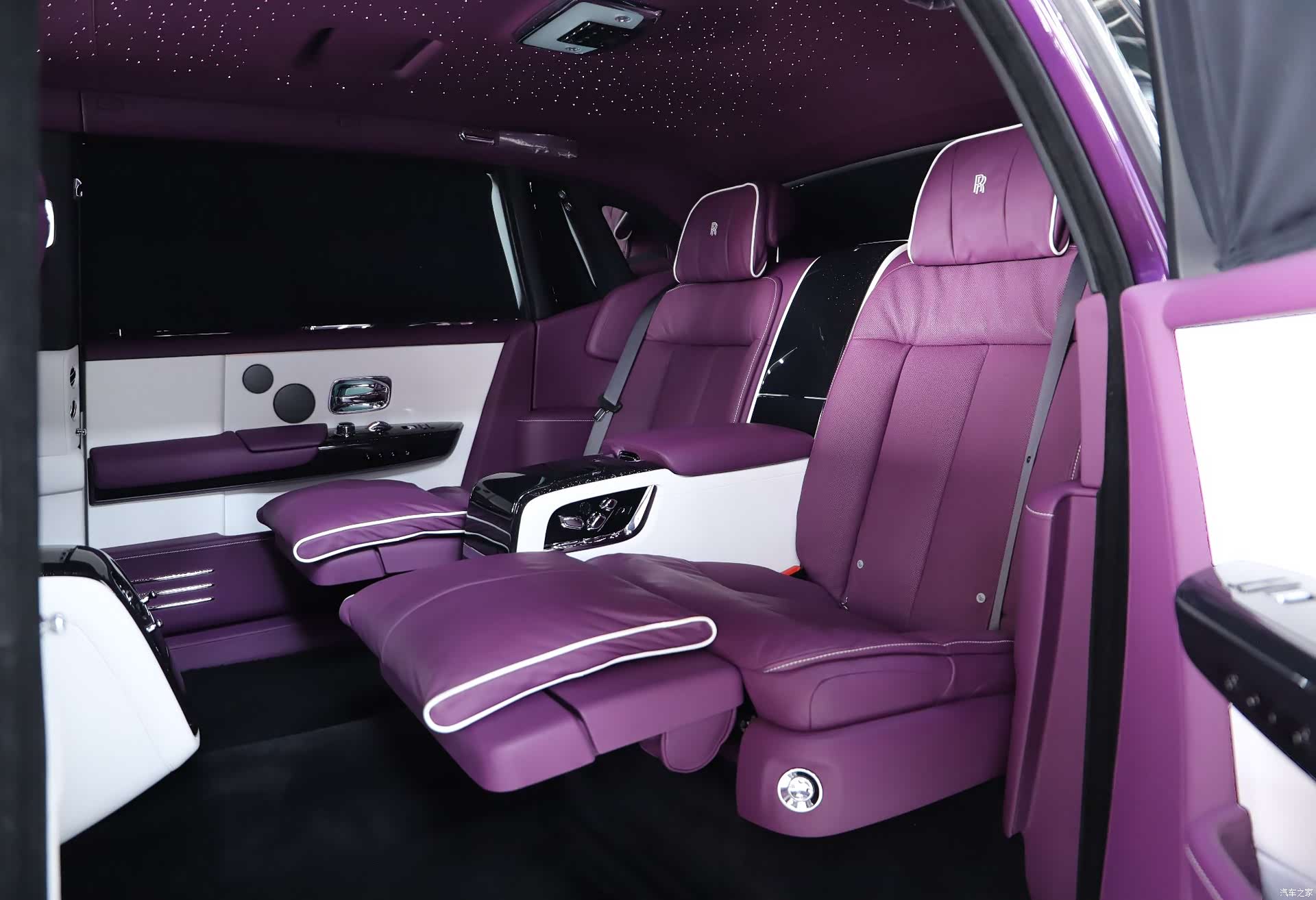 Rolls-Royce Phantom, 2021 12