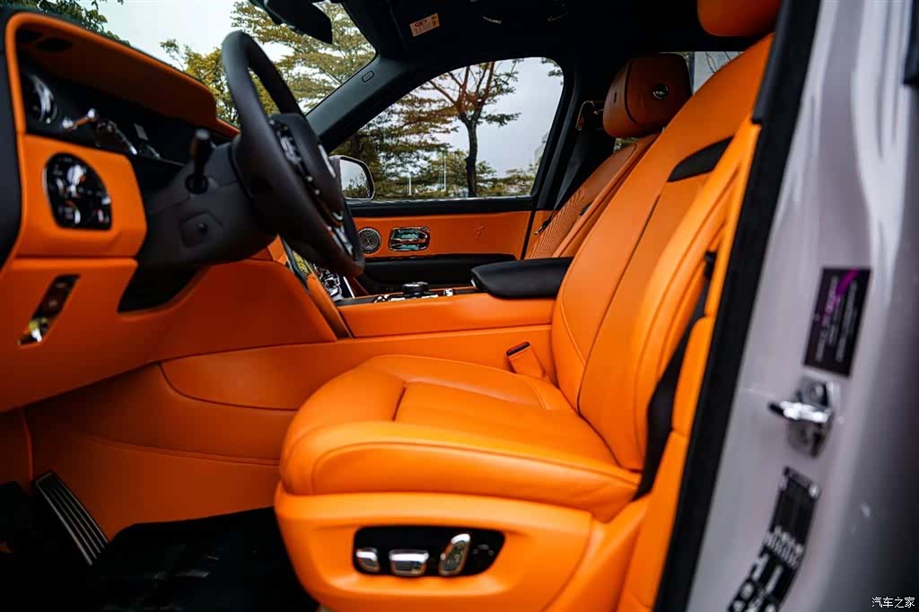 Rolls-Royce Cullinan, 2023 все фото