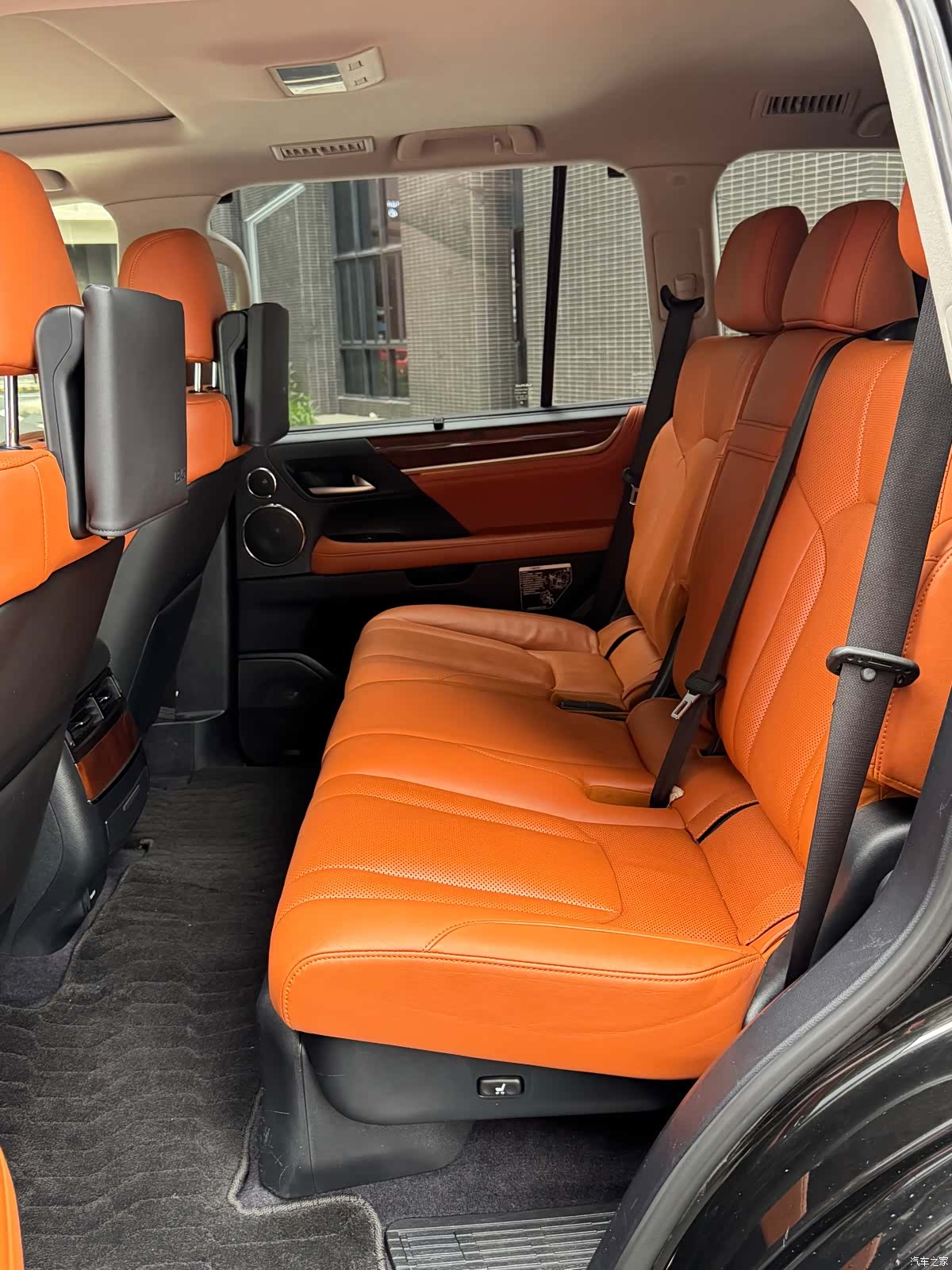 Lexus LX, 2016 10
