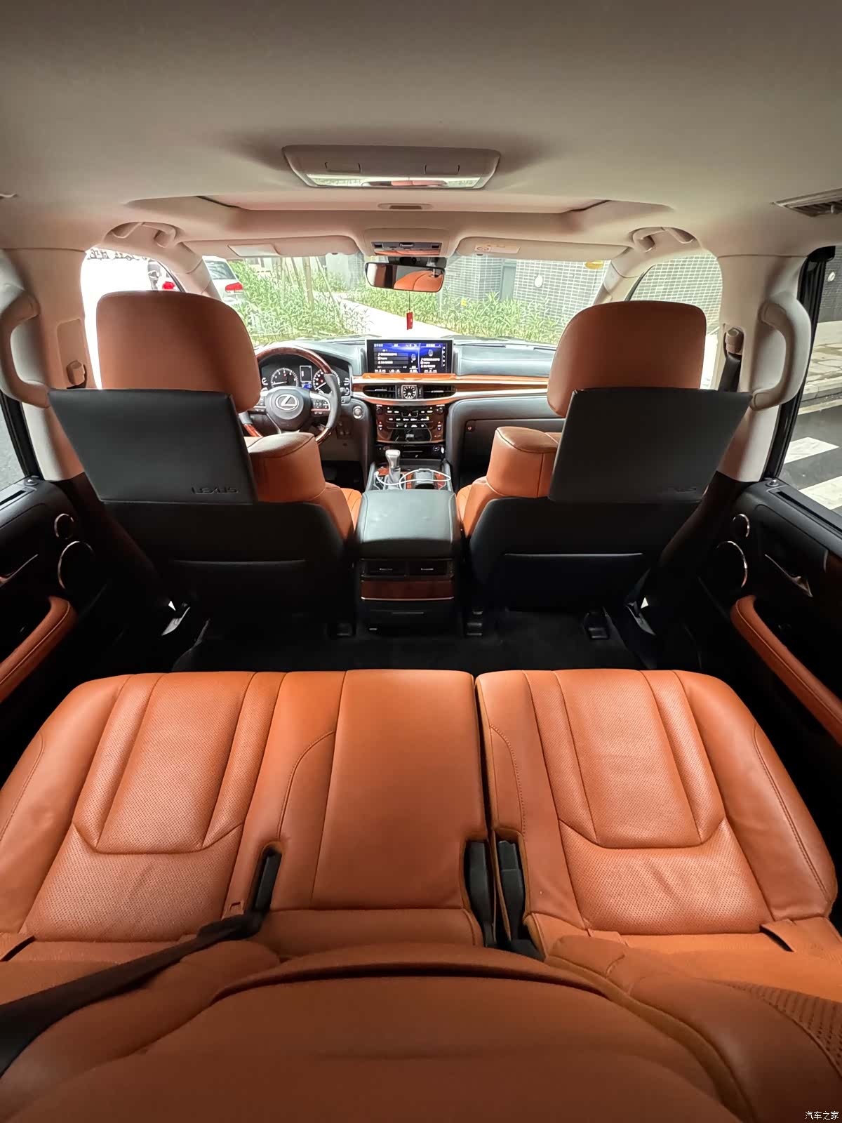 Lexus LX, 2016 17