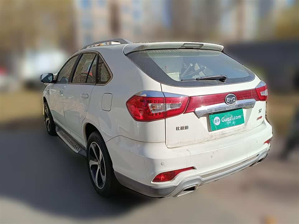 BYD S7