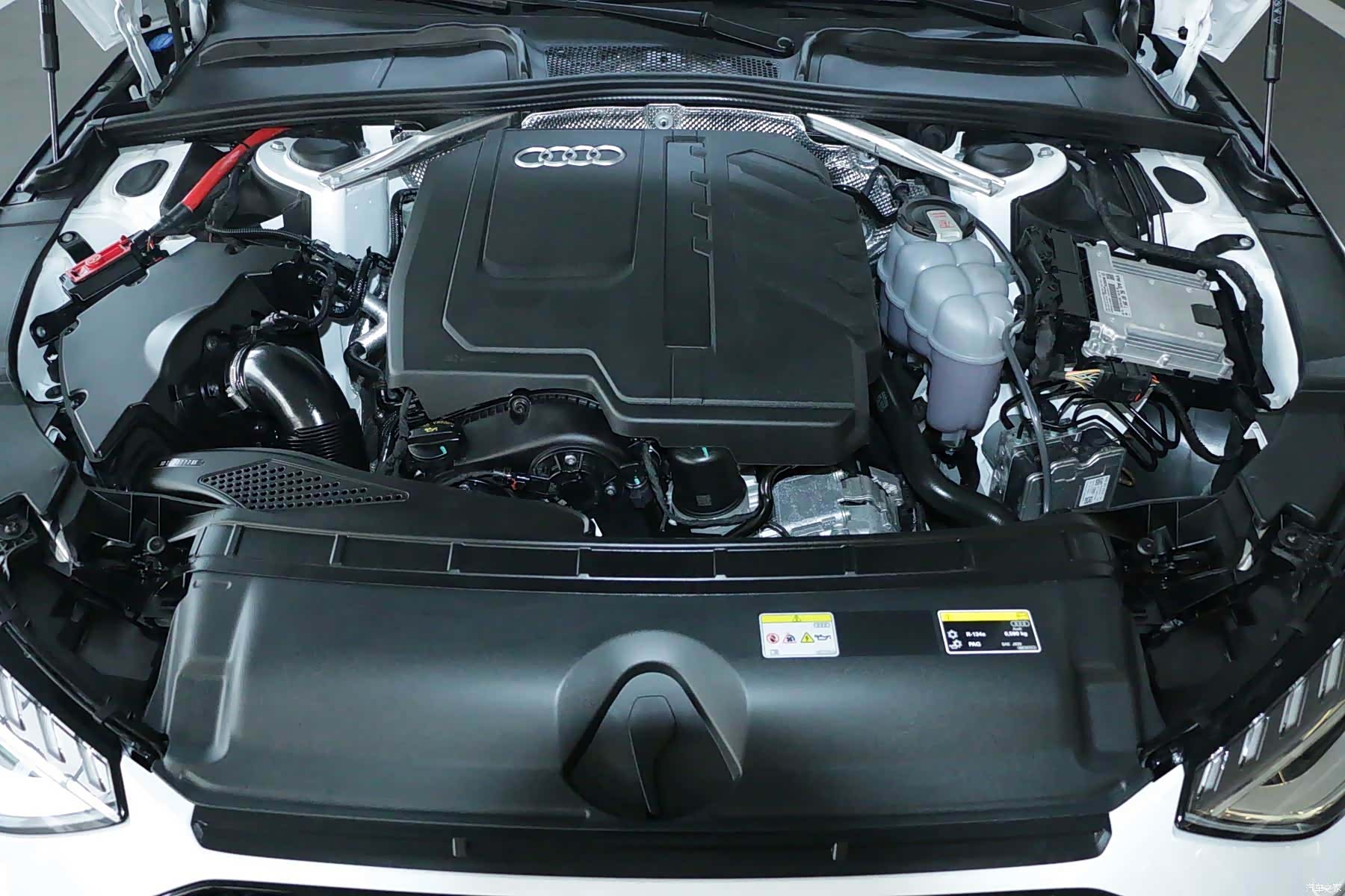 Audi A4L, 2025 9